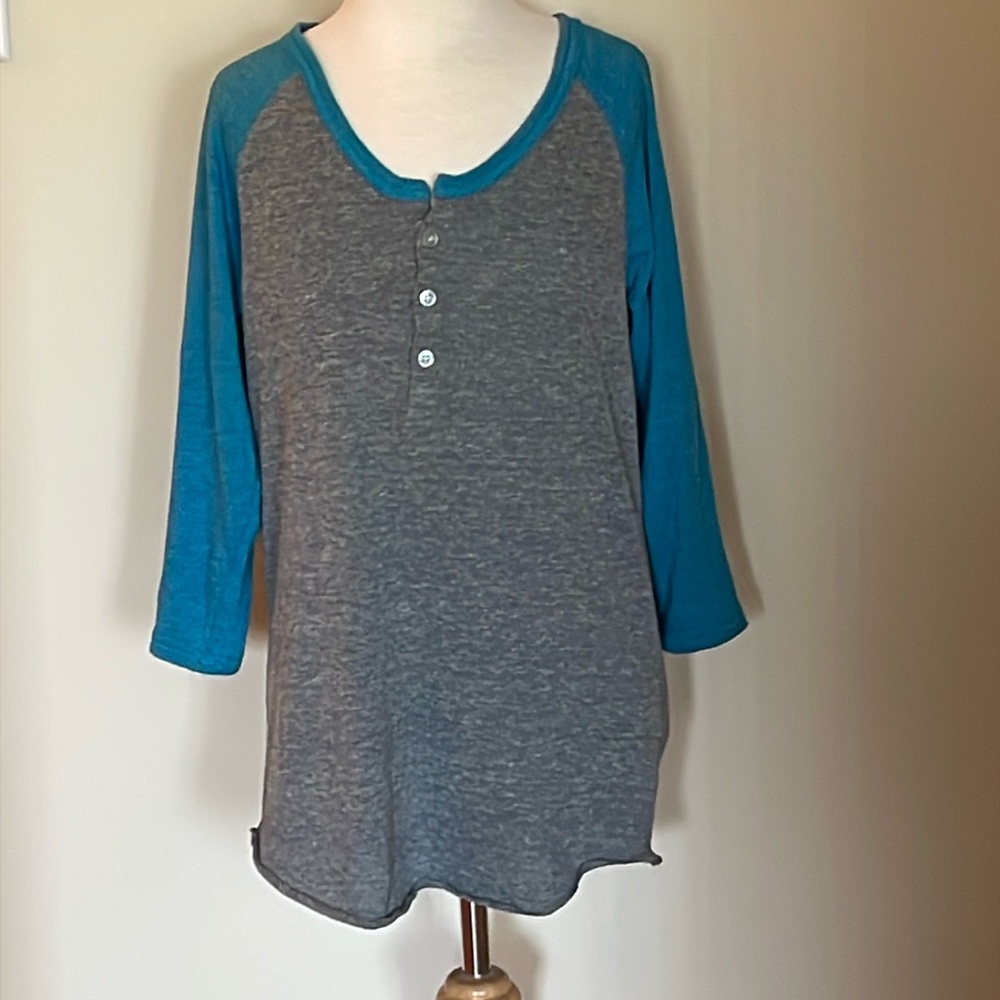 EUC Women’s Medium Urban Outfitters Blue & Gray Baseball 3/4 Length Sleeve Tee